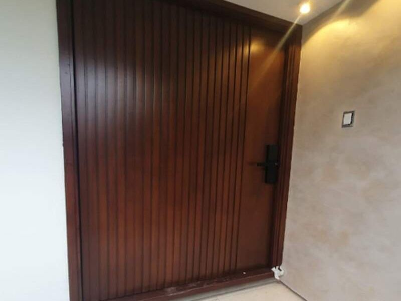 Puerta madera Bolivia 