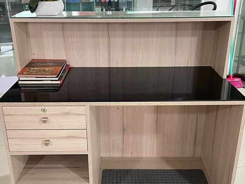 Escritorio Recepción Santa Cruz