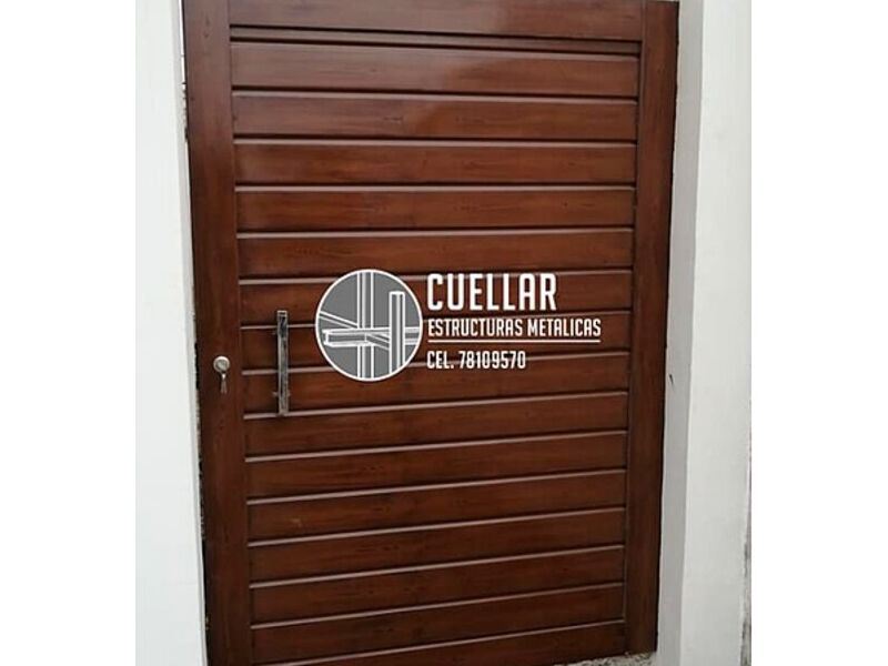 Puerta imitación madera Bolivia