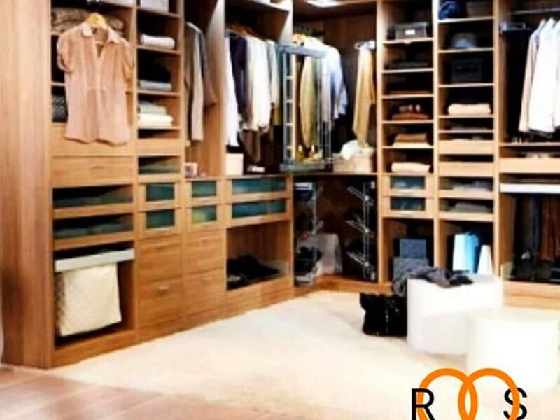 Closet Beni