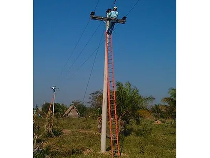 Construcción de alumbrado publico Bolivia