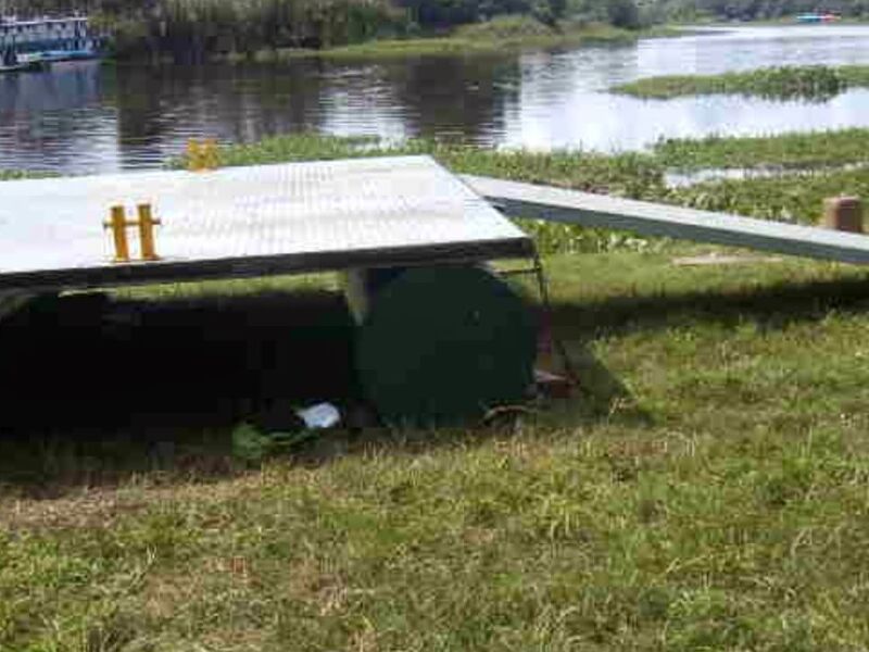 MUELLES FLOTANTES PARA BOTES Cochabamba