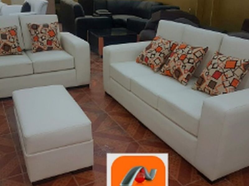 Sala beige naranja Bolivia