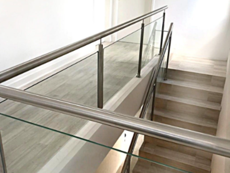 BALAUSTRADAS DE BALCONES Y ESCALERAS 