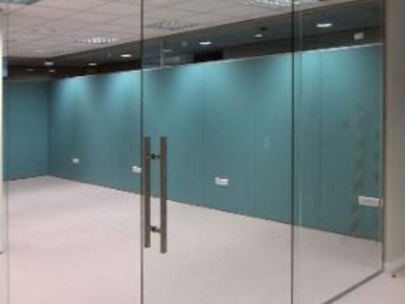 PUERTAS PRINCIPALES MEGA GLASS TATIANA TARIJA 