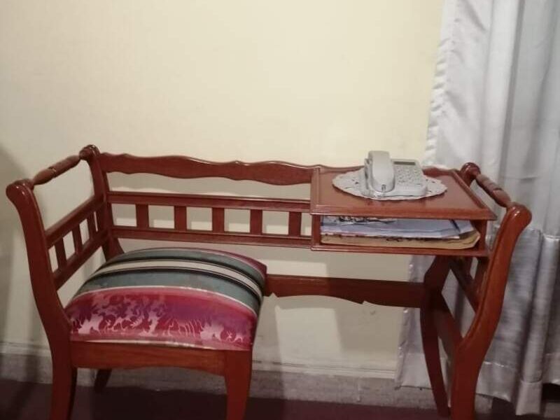 Mueble para teléfono Bolivia