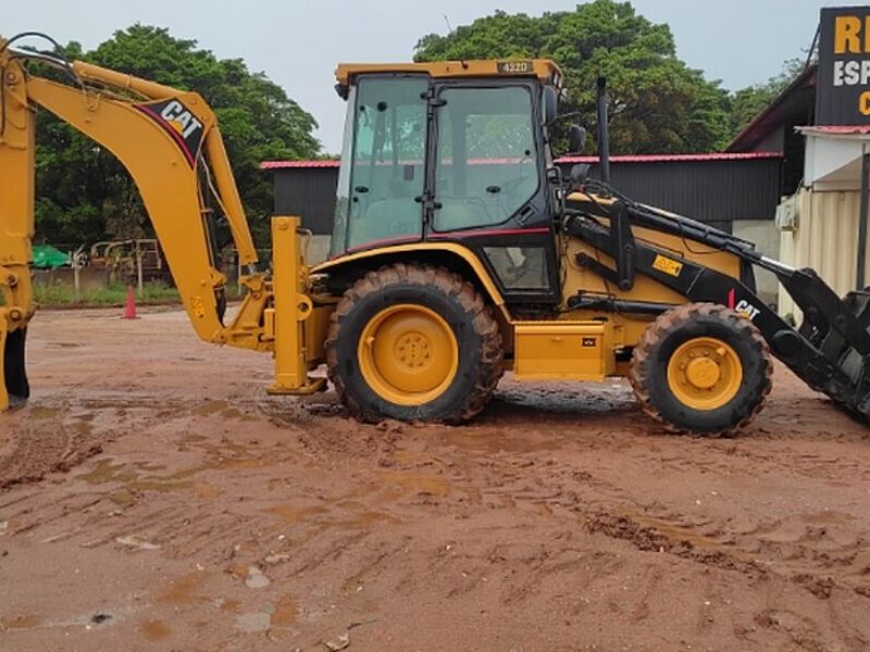 Retroexcavadora Caterpillar