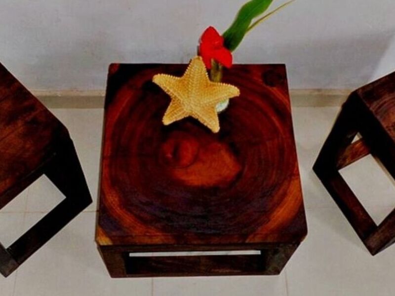Sillas pequeñas madera