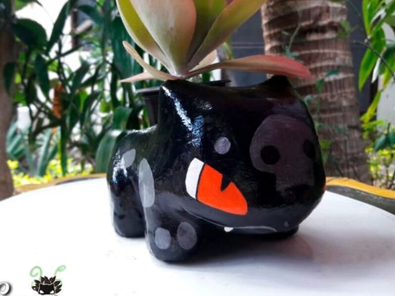 Maceta bulbasaur negro Bolivia 