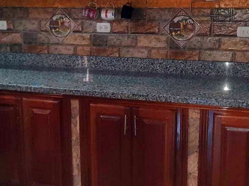 Mesón Granito Natural Itabira POTOSÍ