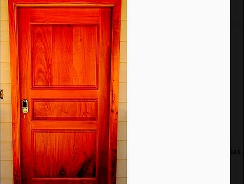 Puerta madera cedro SUCRE