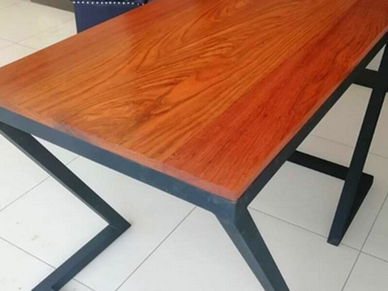 Mesa Hierro Madera Cedro LA PAZ