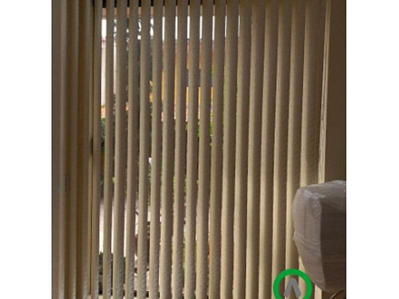 Persiana deslizante beige 