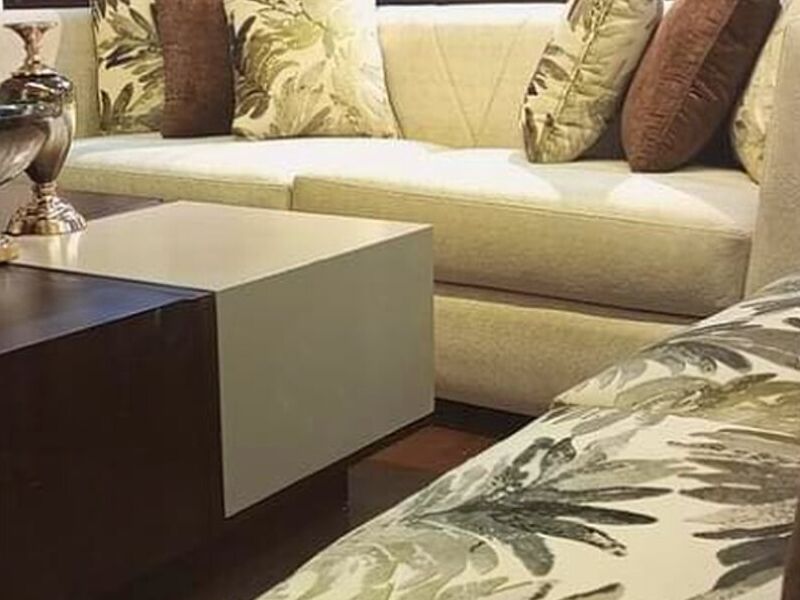 Sofá beige 2 plazas Bolivia