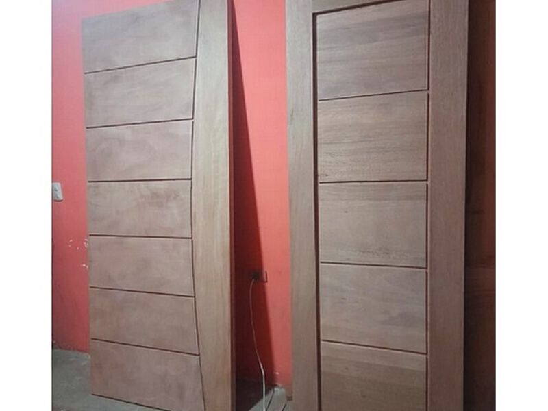 Puerta madera Crespo COCHABAMBA