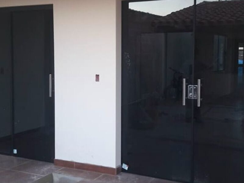 PUERTAS DE VIDRIO SANTA CRUZ BO