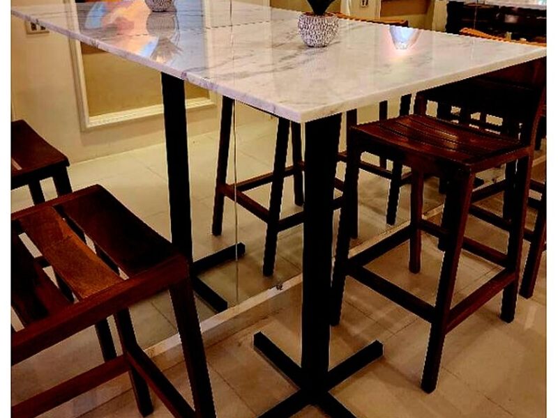 Mesa cuadrada comedor marmol duo Bolivia