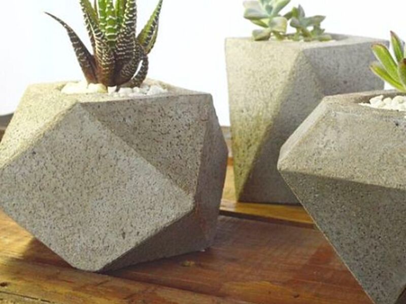 Maceta mini gris pentagonal Bolivia