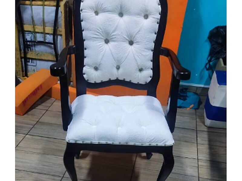 Silla Clásica Blanca Sala Cochabamba