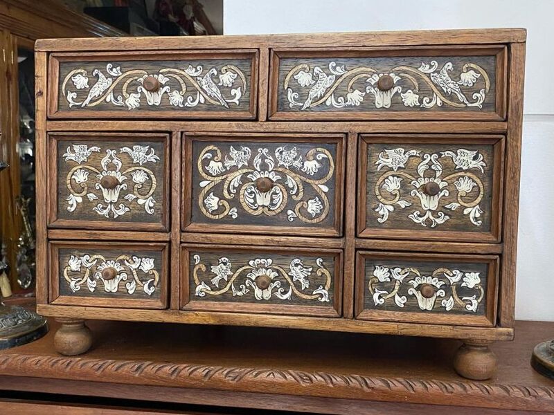 Consola Decorativa 8 Cajones Beni