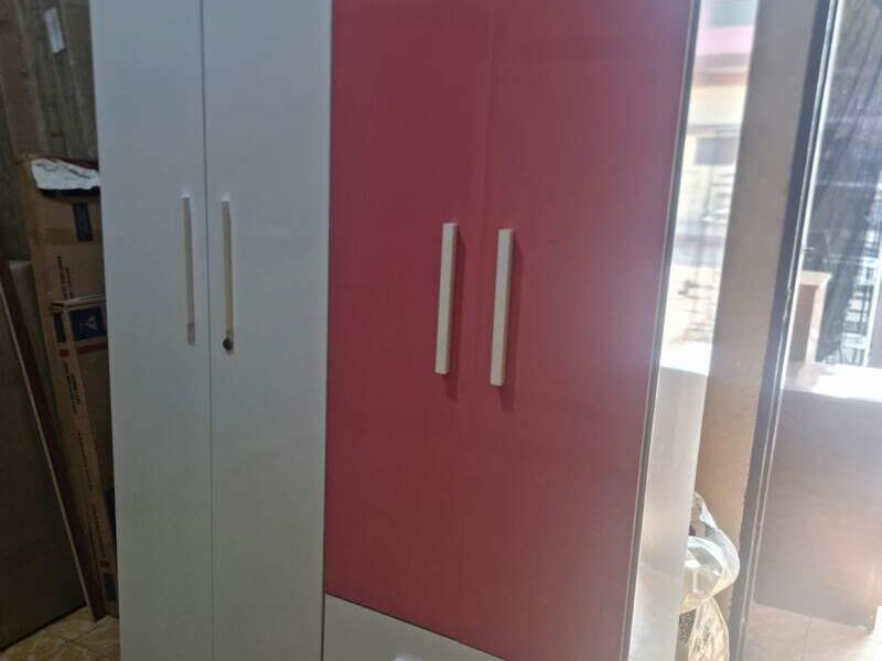 Armario Ropero Rosa/Blanco Cochabamba
