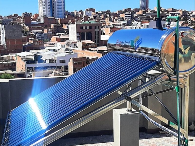 Instalación de sistema fotovoltaico 150lt