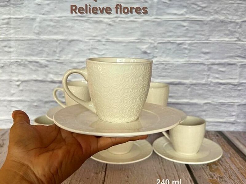 Taza con platillo relieve Santa Cruz