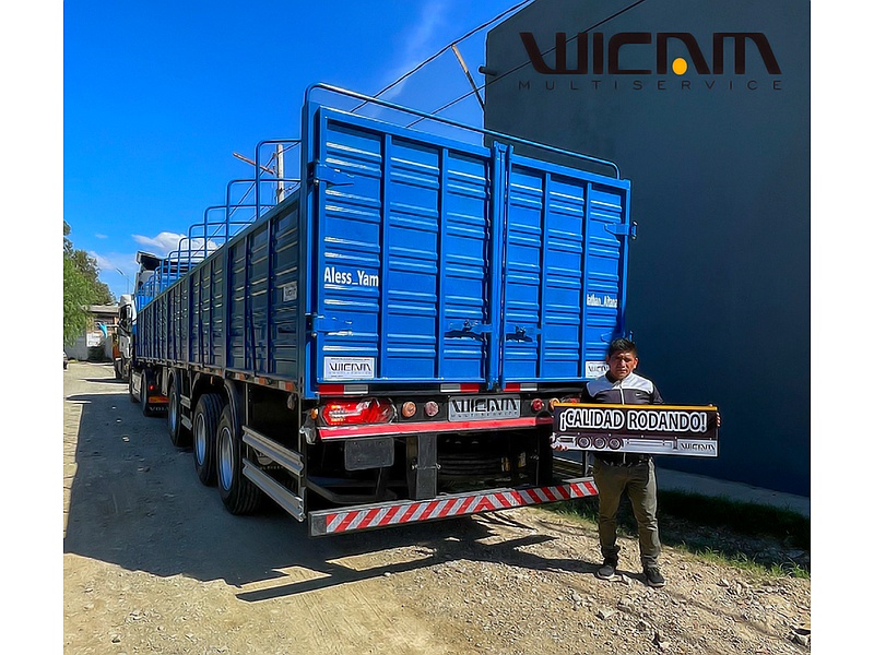 Remolque carga azul Cochabamba