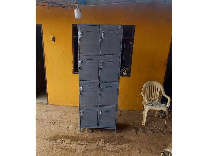 Locker rectangular de metal Bolivia