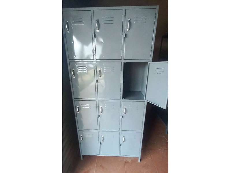 Locker rectangular x3 de metal Bolivia