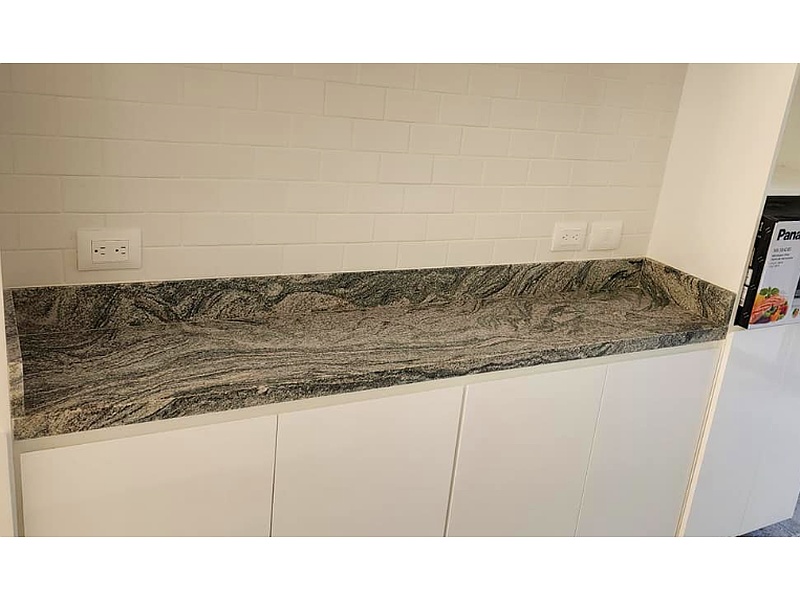 Mármol Mercury Spark