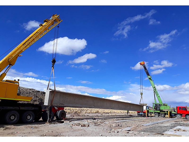 Alquiler de camión grúa 30 toneladas, Oruro