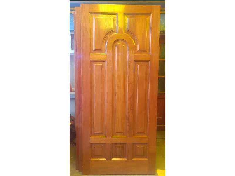 Puerta de madera estilo comtemporáneo La Paz