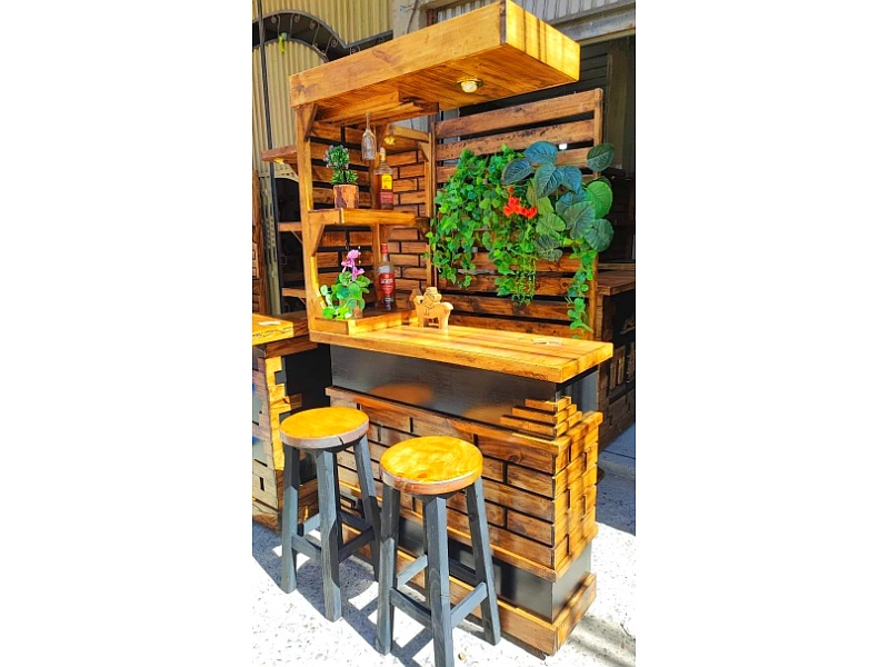 mueble bar con barra La Paz Muebles para restaurante "Mueblek"
