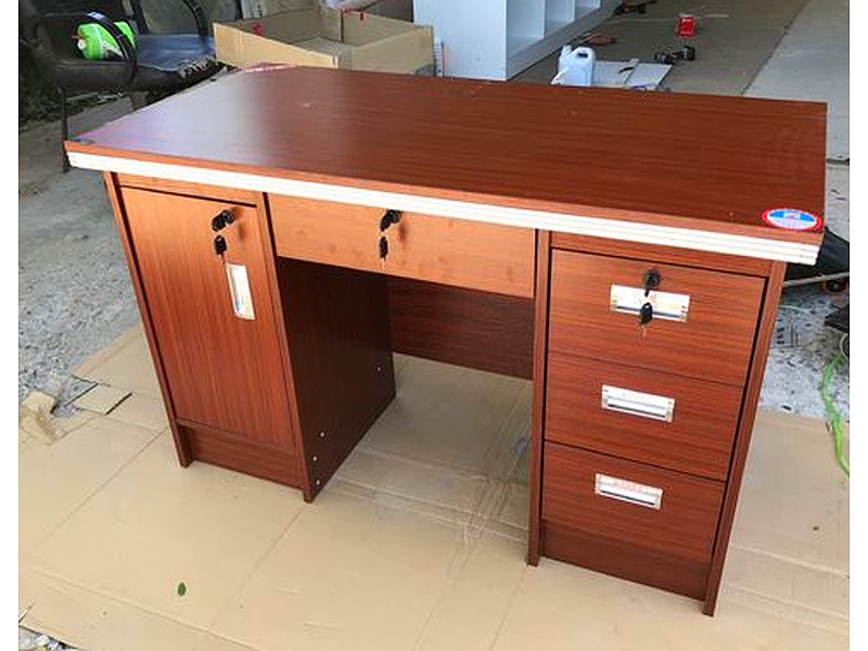 escritorio con cajones La Paz Muebles Marquez