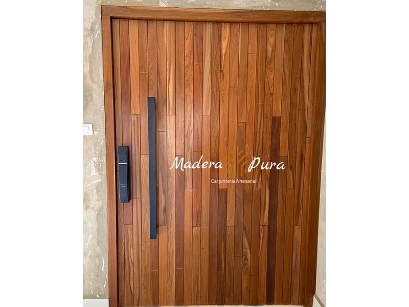 Puerta Diseño Vetas de Madera Santa Cruz 