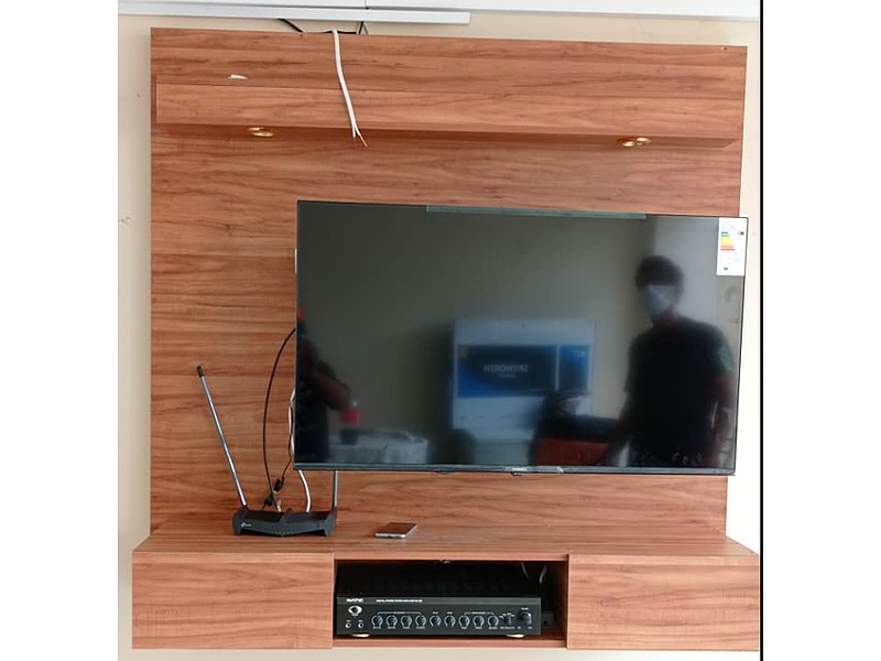 MUEBLE DE TV MADERA SANTA CRUZ 