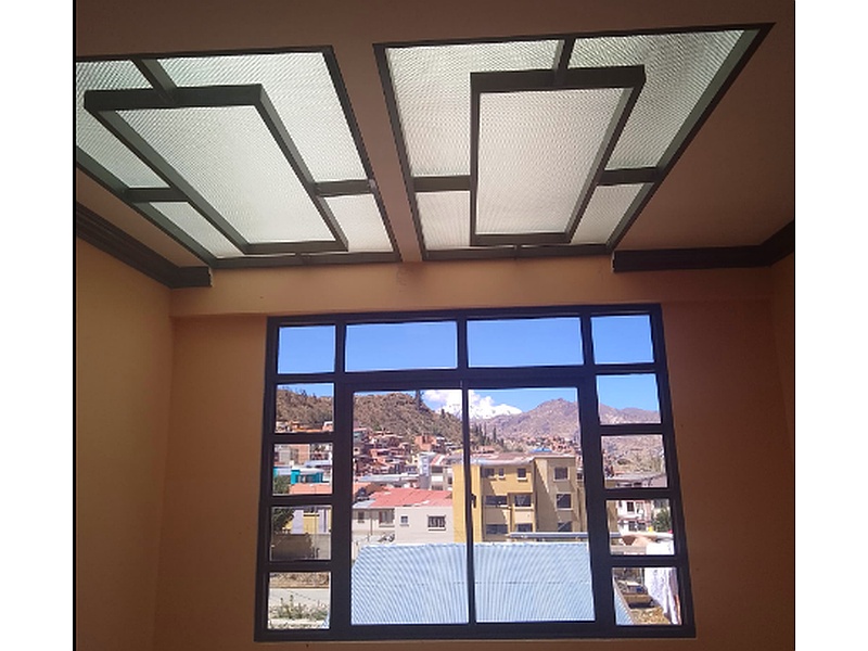 Ventana marco aluminio negro La Paz