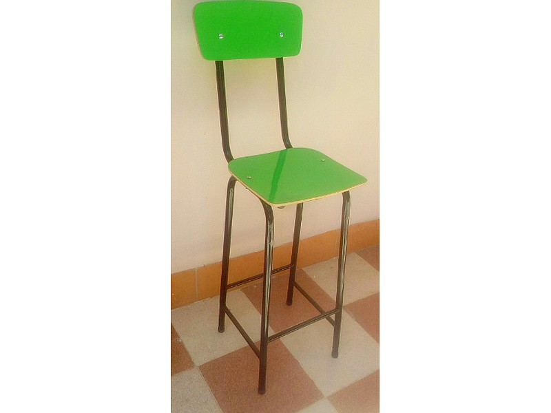 taburete verde Bolivia Taller de Muebles Jiménez