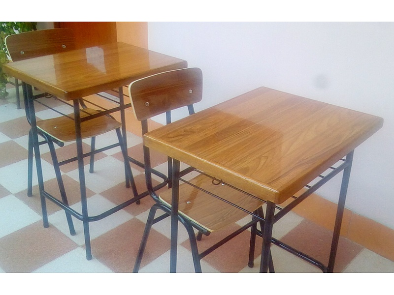 escritorio escolar Bolivia Taller de Muebles Jiménez