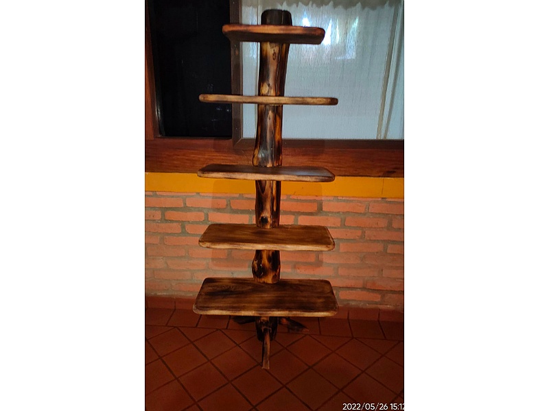estantería madera sólida Santa Cruz Muebles Rústicos Abularach