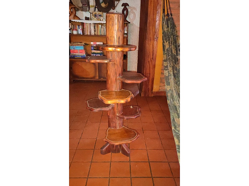 estante de madera Santa Cruz Muebles Rústicos Abularach