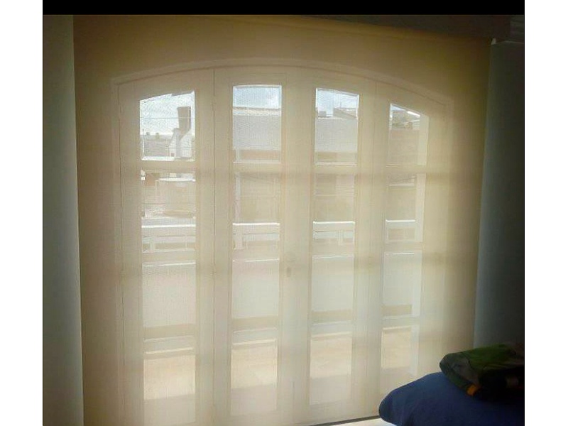 cortina enrollable beige Sucre Juan cortinas