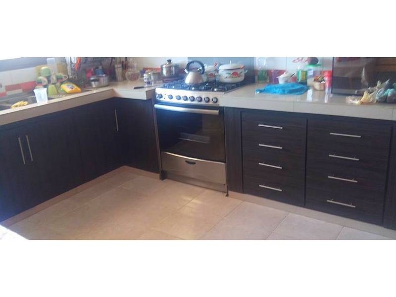 mueble bajo de cocina color negro Cochabamba Carpinteria Jhonny