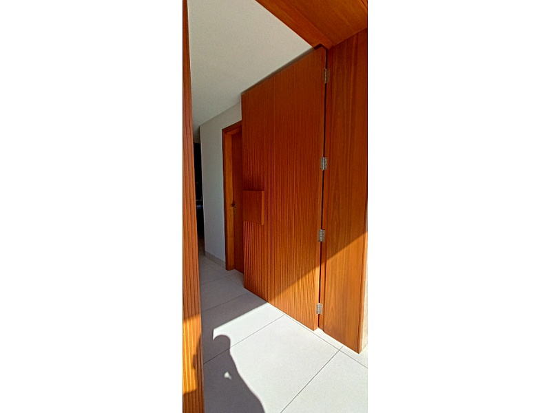 puerta de madera abatible Santa Cruz Carpintería Robles