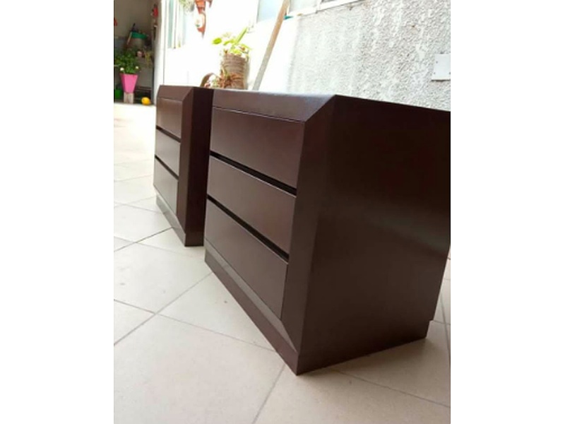 mesita de luz de madera Santa Cruz Carpinteria y Muebleria Maldonado