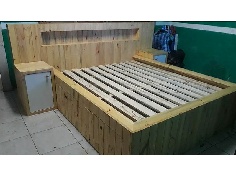 cama de madera roble Santa Cruz Muebleria heredia