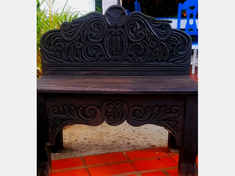 banca negra madera bolivia