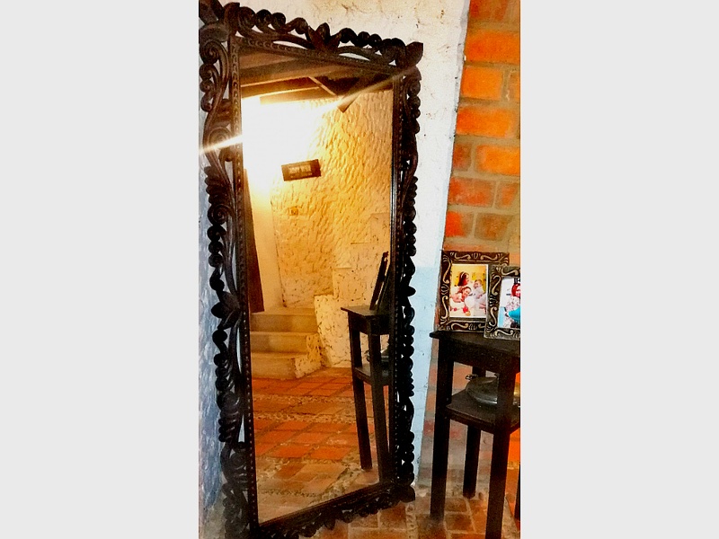 mesa cafe oscuro pequeña madera bolivia 