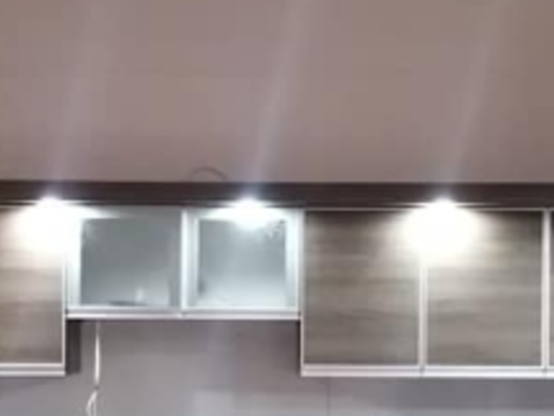 Mueble de cocina con luces led Santa Cruz